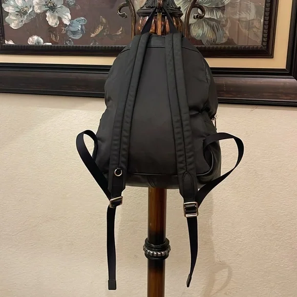 Coach, please check all picture of condition - Picture 8 of 16